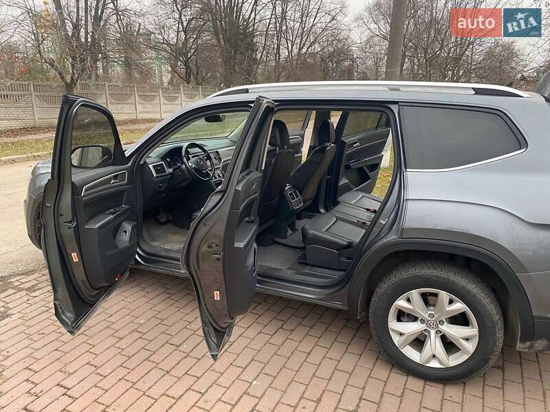Внедорожник / Кроссовер Volkswagen Atlas 2017 в Запорожье