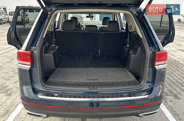 Позашляховик / Кросовер Volkswagen Atlas 2021 в 