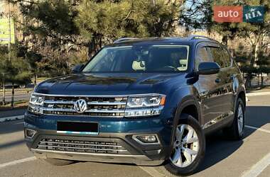 Позашляховик / Кросовер Volkswagen Atlas 2017 в Одесі