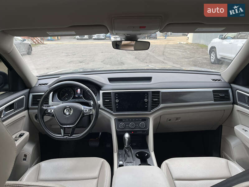 Внедорожник / Кроссовер Volkswagen Atlas 2017 в Киеве