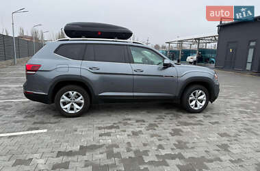 Позашляховик / Кросовер Volkswagen Atlas 2018 в 