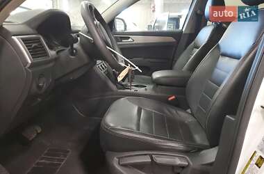 Позашляховик / Кросовер Volkswagen Atlas 2018 в 
