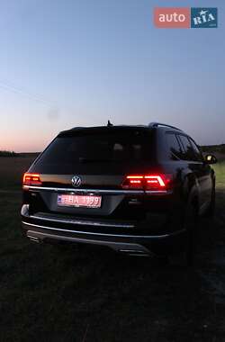 Позашляховик / Кросовер Volkswagen Atlas 2019 в 