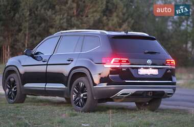 Позашляховик / Кросовер Volkswagen Atlas 2019 в 