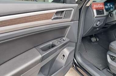 Внедорожник / Кроссовер Volkswagen Atlas 2019 в 