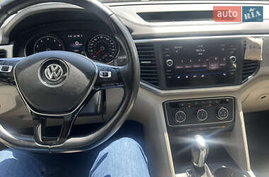 Внедорожник / Кроссовер Volkswagen Atlas 2017 в 