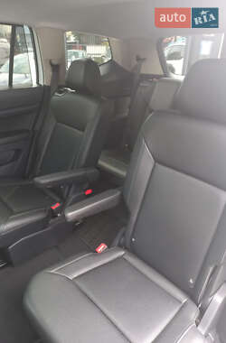 Позашляховик / Кросовер Volkswagen Atlas 2019 в 