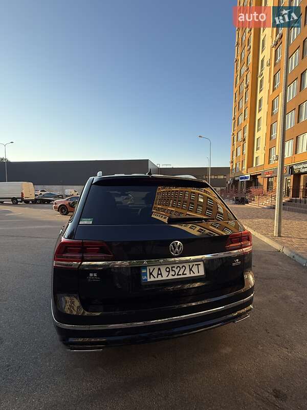 Внедорожник / Кроссовер Volkswagen Atlas 2018 в Вишневом