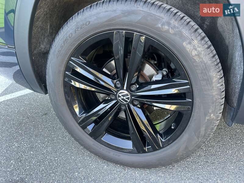 Внедорожник / Кроссовер Volkswagen Atlas 2023 в Киеве