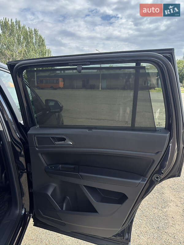 Позашляховик / Кросовер Volkswagen Atlas 2017 в Миколаєві