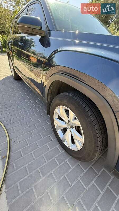 Позашляховик / Кросовер Volkswagen Atlas 2017 в Бородянці