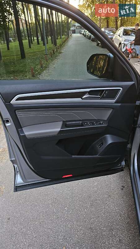 Внедорожник / Кроссовер Volkswagen Atlas 2022 в Киеве