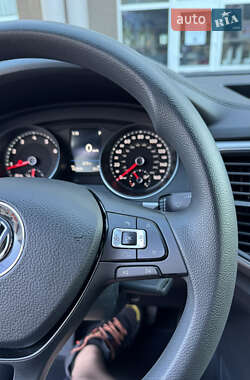 Позашляховик / Кросовер Volkswagen Atlas 2018 в 