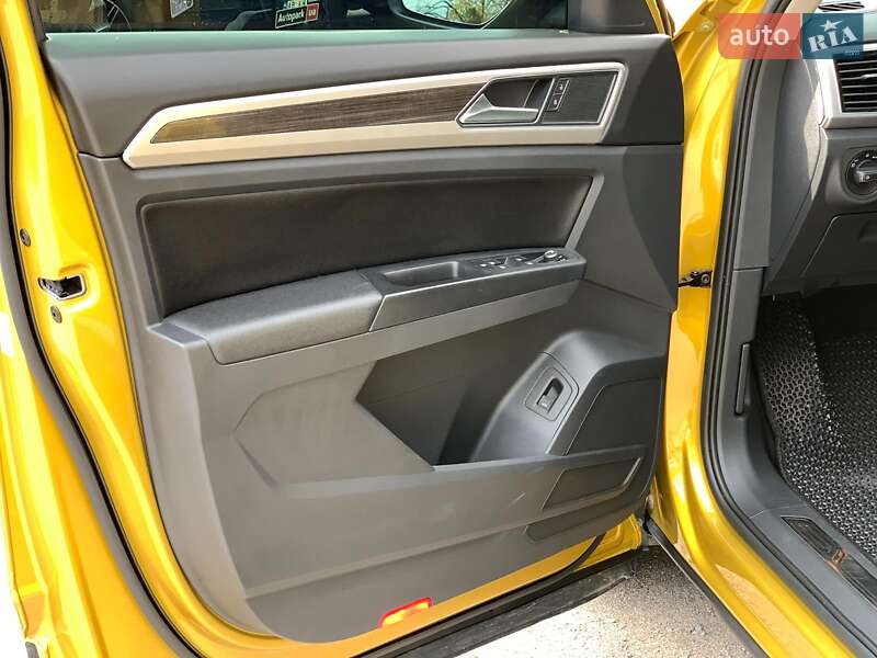 Позашляховик / Кросовер Volkswagen Atlas 2017 в Вінниці