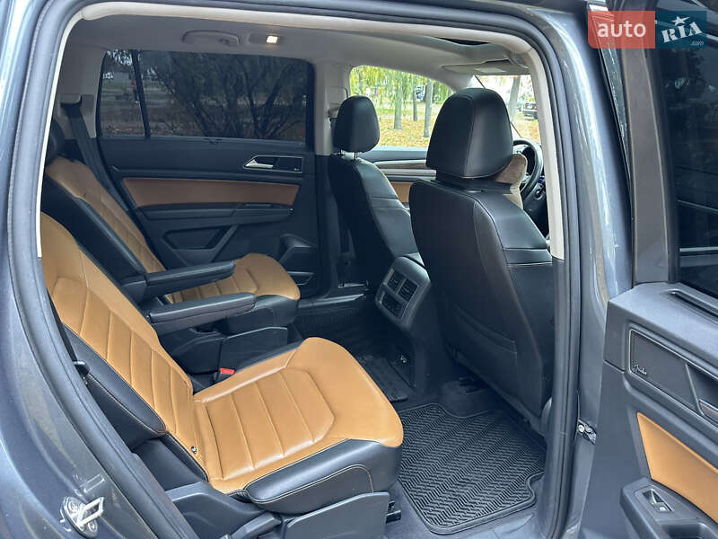 Позашляховик / Кросовер Volkswagen Atlas 2018 в Черкасах