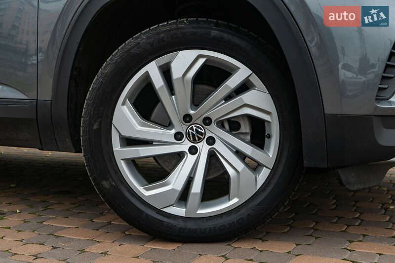 Позашляховик / Кросовер Volkswagen Atlas 2021 в Києві