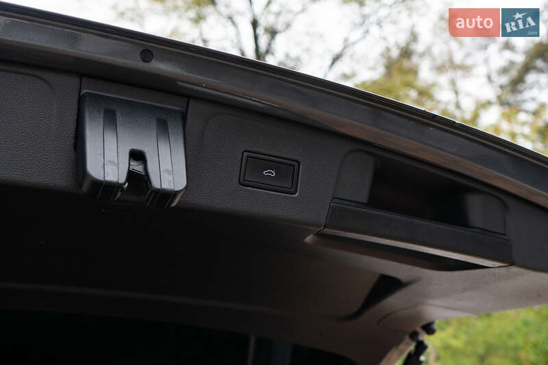 Позашляховик / Кросовер Volkswagen Atlas 2021 в Києві