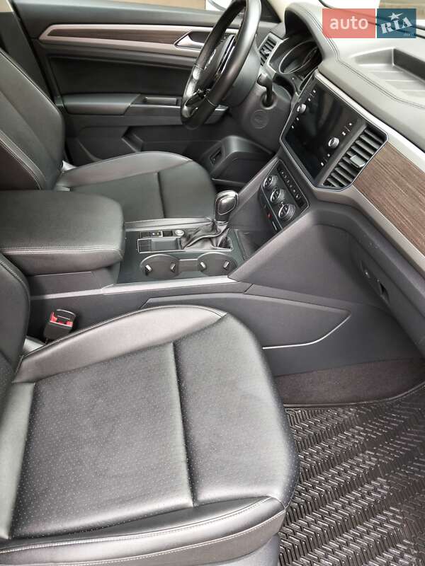 Внедорожник / Кроссовер Volkswagen Atlas 2019 в Ровно фото 8 Внедорожник / Кроссовер Volkswagen Atlas 2019 в Ровно