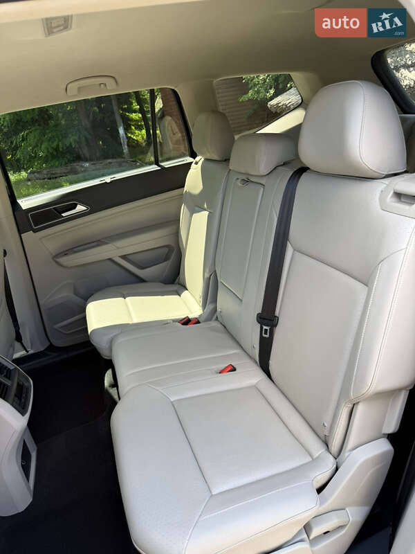 Позашляховик / Кросовер Volkswagen Atlas 2018 в Києві фото 43 Позашляховик / Кросовер Volkswagen Atlas 2018 в Києві