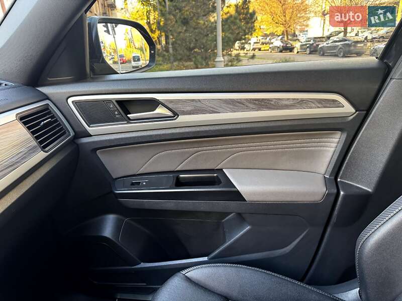 Внедорожник / Кроссовер Volkswagen Atlas 2020 в Киеве фото 14 Внедорожник / Кроссовер Volkswagen Atlas 2020 в Киеве