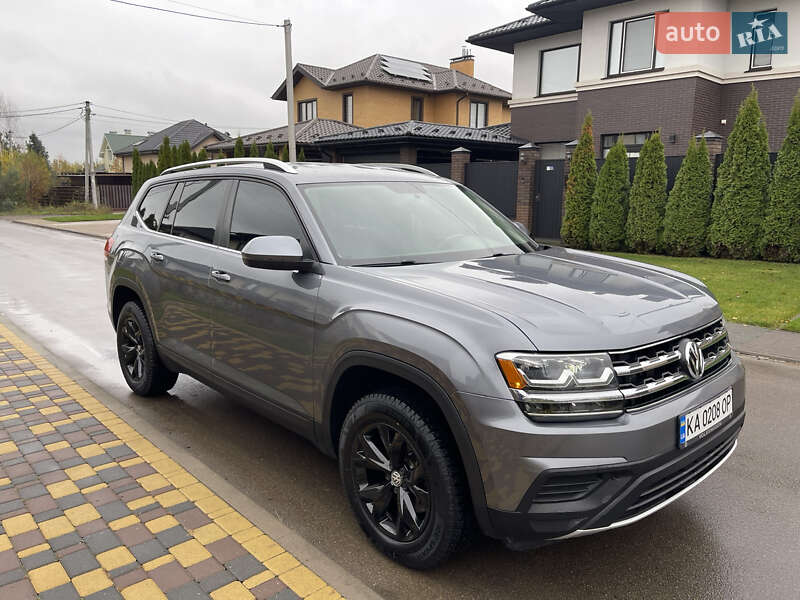 Внедорожник / Кроссовер Volkswagen Atlas 2017 в Киеве