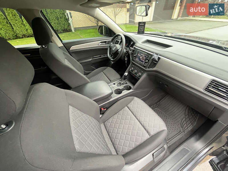 Внедорожник / Кроссовер Volkswagen Atlas 2017 в Киеве