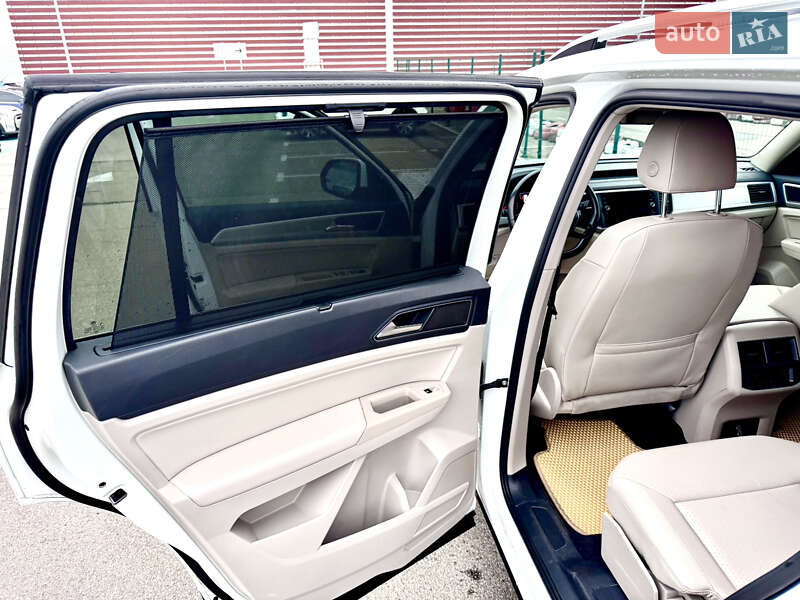 Внедорожник / Кроссовер Volkswagen Atlas 2018 в Киеве фото 20 Внедорожник / Кроссовер Volkswagen Atlas 2018 в Киеве