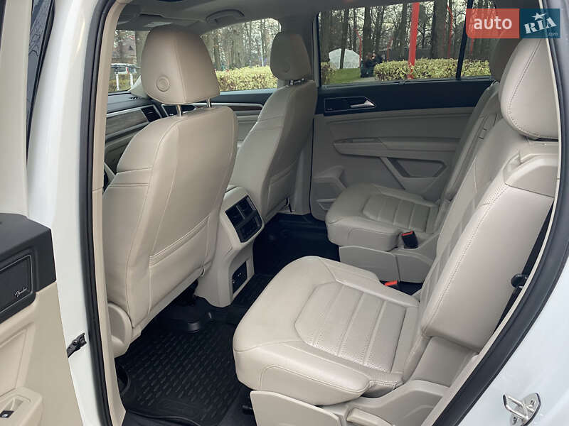 Позашляховик / Кросовер Volkswagen Atlas 2018 в Києві