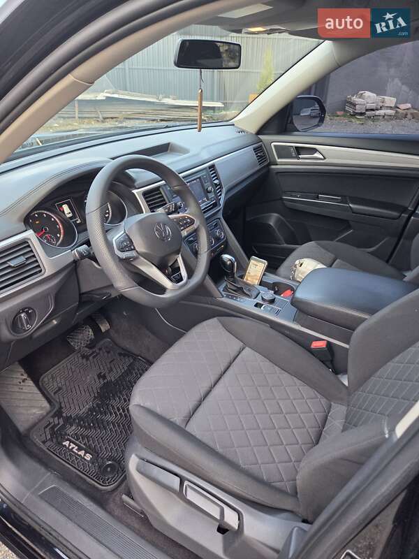 Внедорожник / Кроссовер Volkswagen Atlas 2017 в Коростене фото 12 Внедорожник / Кроссовер Volkswagen Atlas 2017 в Коростене