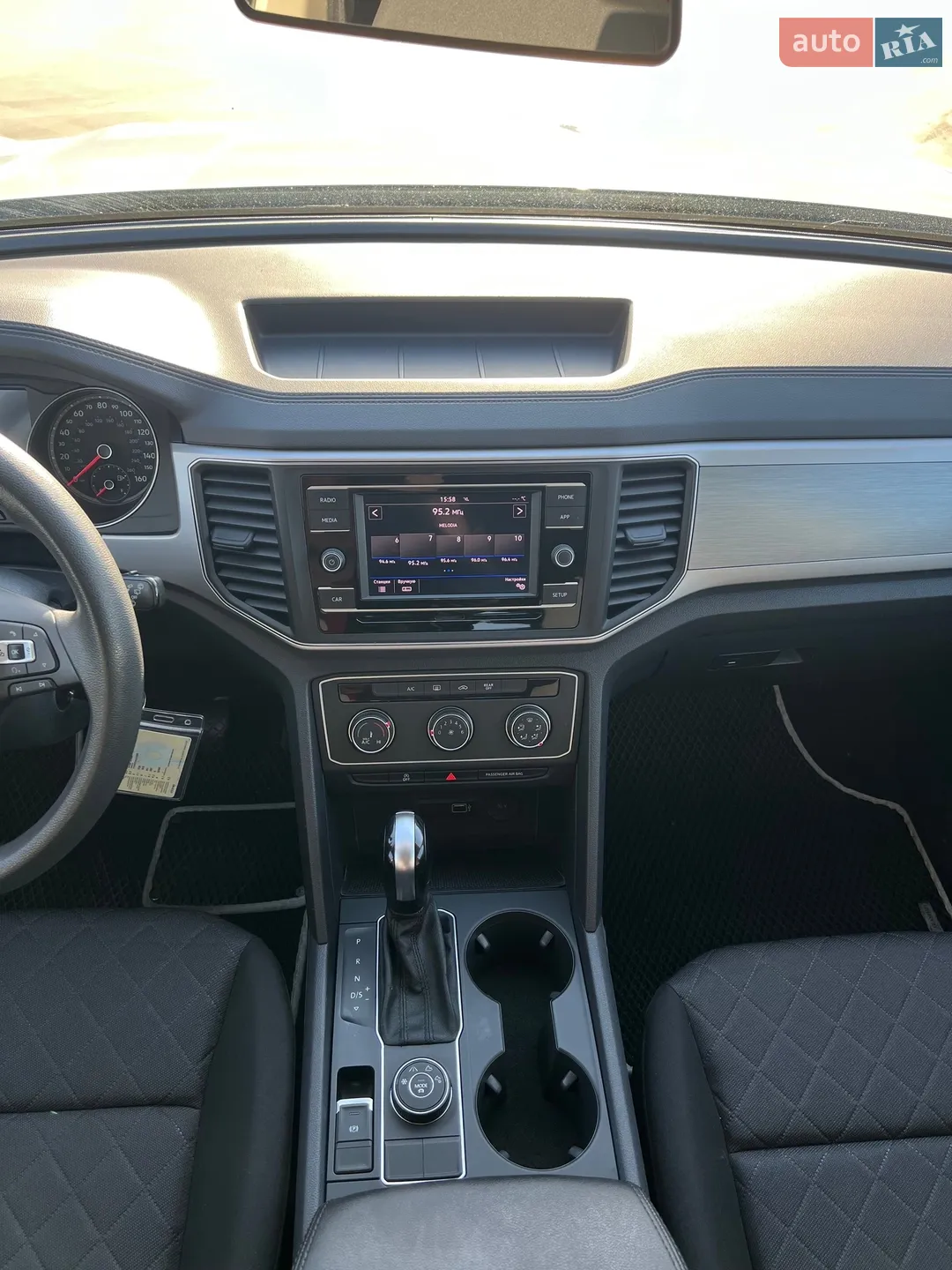 2017 Volkswagen Atlas - мініатюра 14