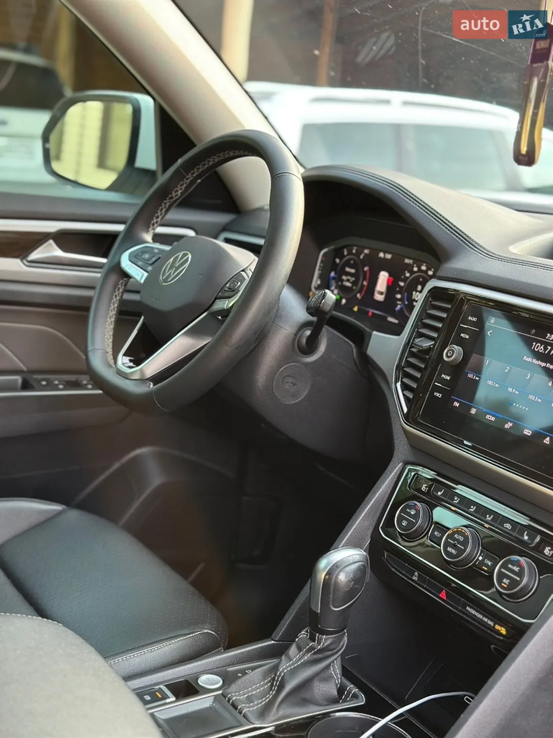 2022 Volkswagen Atlas - мініатюра 26