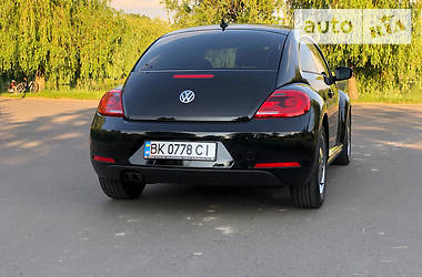 Купе Volkswagen Beetle 2012 в Ровно