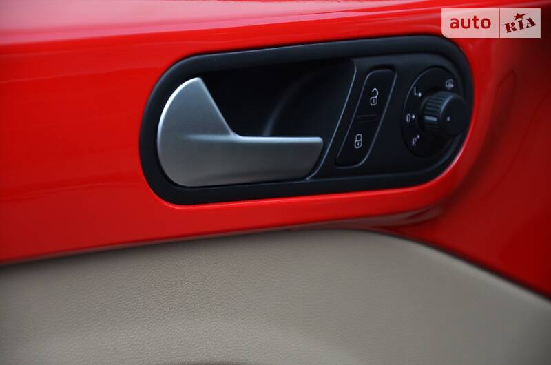 Хетчбек Volkswagen Beetle 2012 в Києві фото 11 Хетчбек Volkswagen Beetle 2012 в Києві