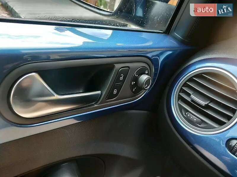 Хетчбек Volkswagen Beetle 2017 в Львові