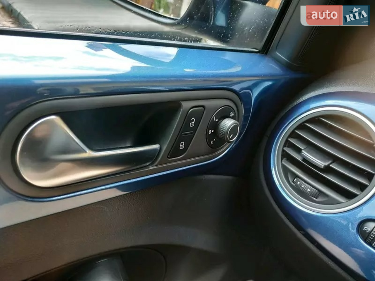 2017 Volkswagen Beetle - мініатюра 15