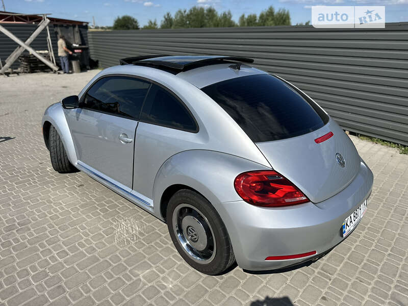 Хэтчбек Volkswagen Beetle 2012 в Киеве