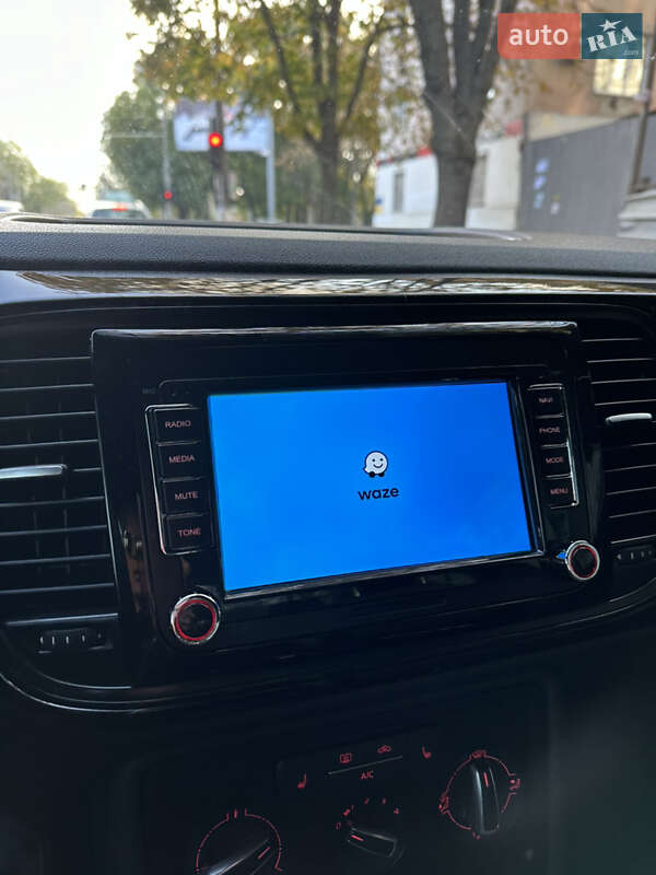 Хэтчбек Volkswagen Beetle 2015 в Одессе фото 5 Хэтчбек Volkswagen Beetle 2015 в Одессе