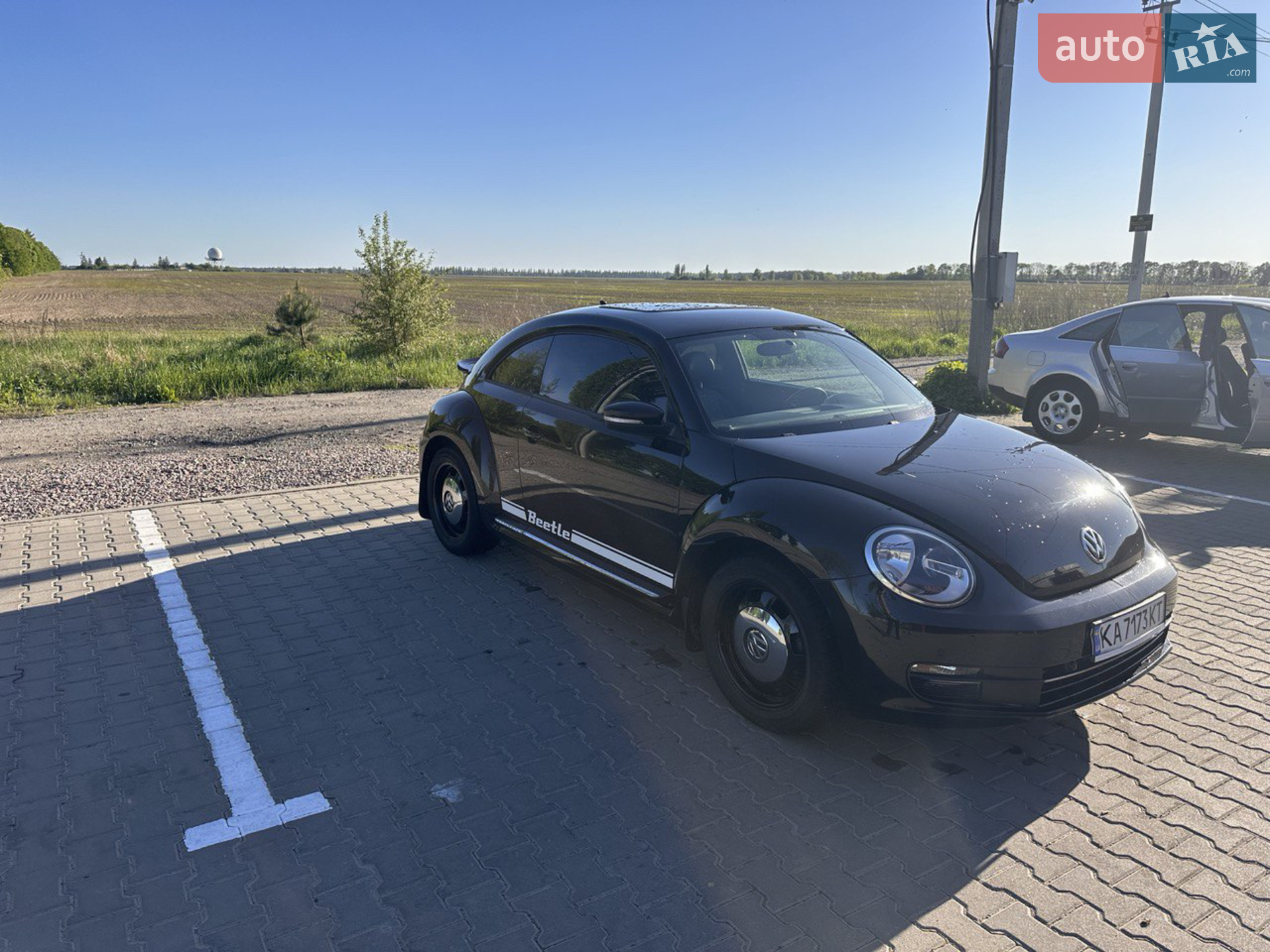 2015 Volkswagen Beetle - мініатюра 2