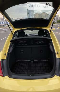 Хэтчбек Volkswagen Beetle 2013 в Киеве