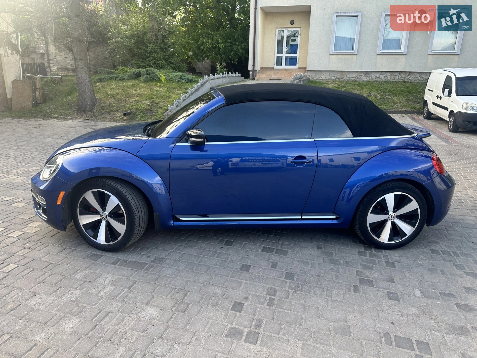 2013 Volkswagen Beetle - мініатюра 2