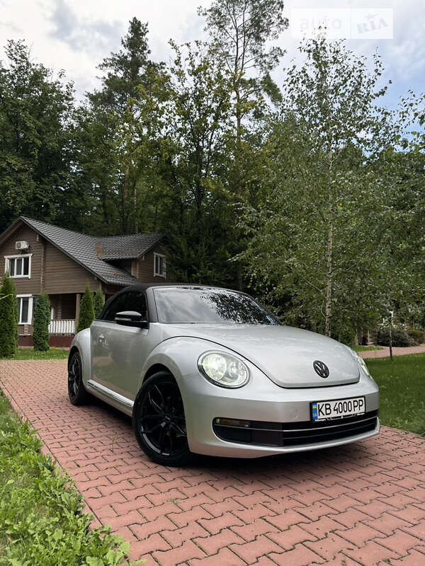 Кабриолет Volkswagen Beetle 2014 в 