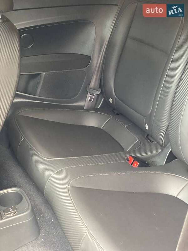 Хетчбек Volkswagen Beetle 2017 в Вишневому фото 18 Хетчбек Volkswagen Beetle 2017 в Вишневому