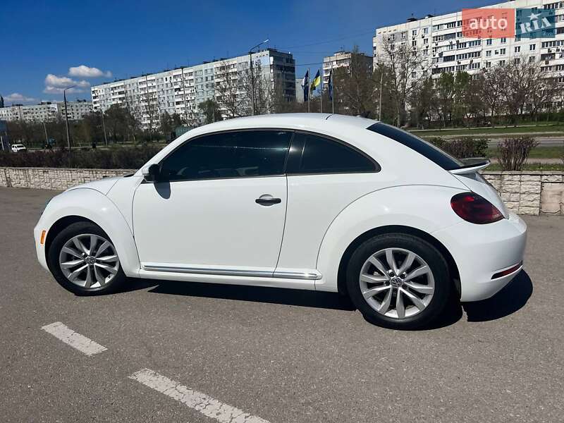Хэтчбек Volkswagen Beetle 2017 в Киеве