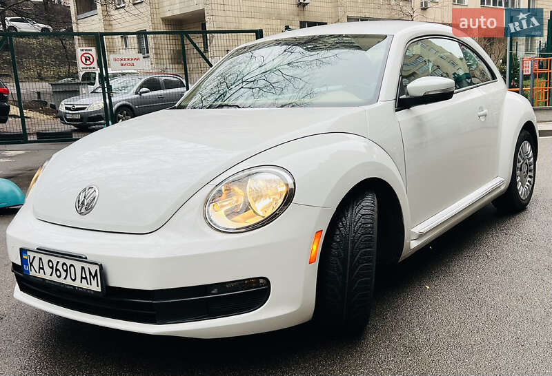 Хэтчбек Volkswagen Beetle 2015 в Киеве