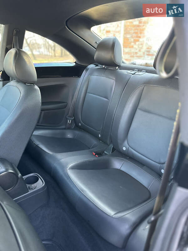 Хэтчбек Volkswagen Beetle 2012 в Львове