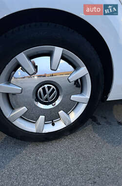 Кабриолет Volkswagen Beetle 2012 в 