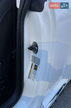 Кабриолет Volkswagen Beetle 2012 в 