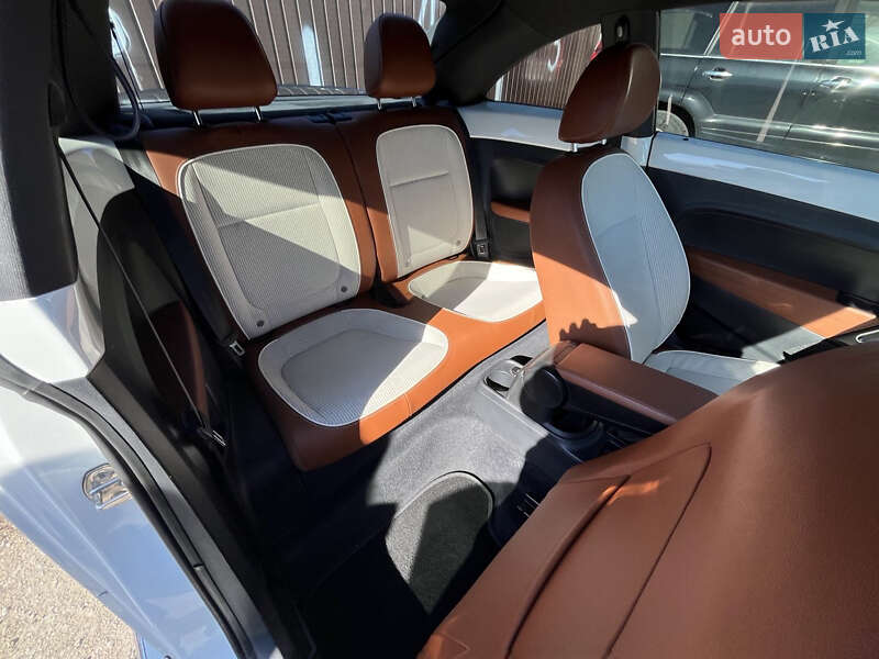 Хэтчбек Volkswagen Beetle 2017 в Киеве