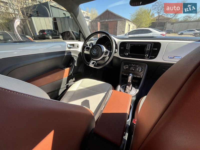 Хэтчбек Volkswagen Beetle 2017 в Киеве