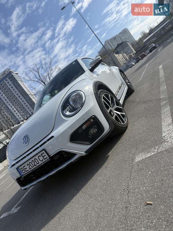 Хэтчбек Volkswagen Beetle 2016 в Киеве